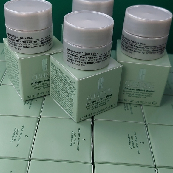 4 New Clinique Smart Night Moisturizer .24 oz Trail Size - Picture 3 of 3